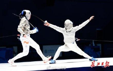 【光明网】中国女子佩剑选手钱佳睿向冠军挺进