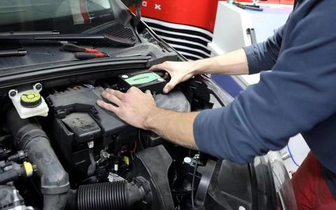 [海外网]法国非白领阶层收入持续提高 但失业率也不低