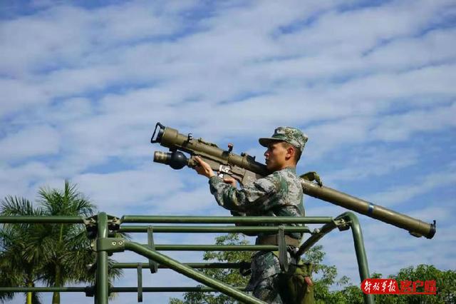 #中国军网#从“无情”纠察到“冷面”射手，张博文，好样的