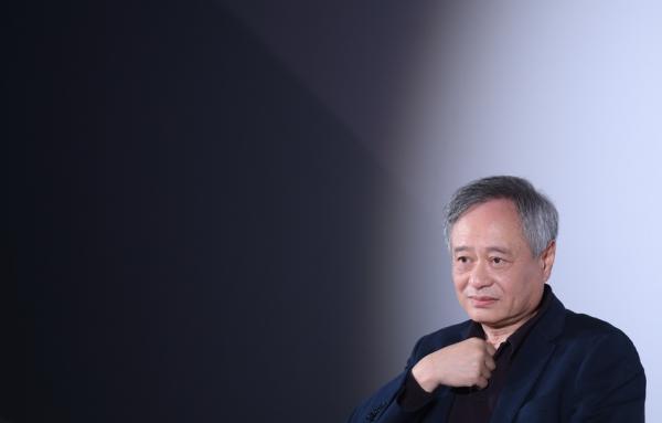 【澎湃新闻】夜读｜从文艺控到技术控，李安错了吗？