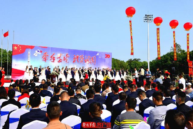 「中国军网」浪花为证，海天为媒，这是专属于远望人的浪漫