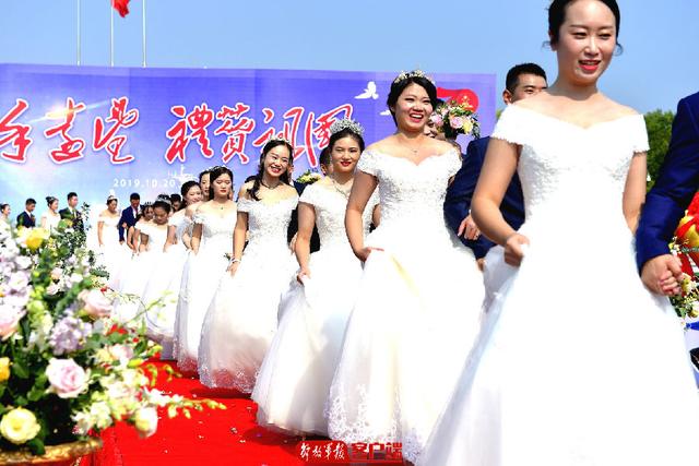 「中国军网」浪花为证，海天为媒，这是专属于远望人的浪漫