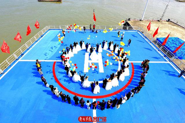 「中国军网」浪花为证，海天为媒，这是专属于远望人的浪漫