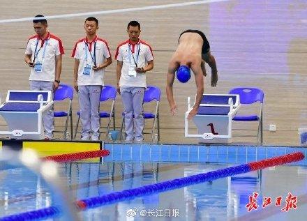 光明网：57.9秒！中国八一空军五项队男子游泳创历史最好成绩