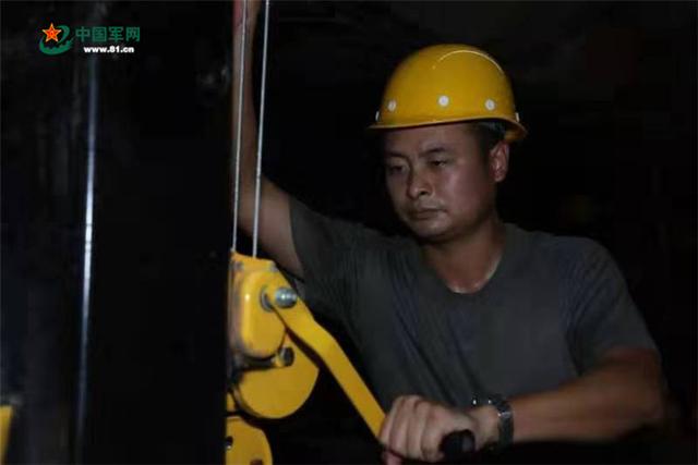 [中国军网]揭秘丨军运会开幕式“地下工作者”的幕后故事