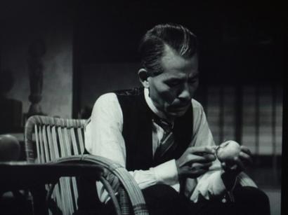 #新京报#进退两难的女性医者