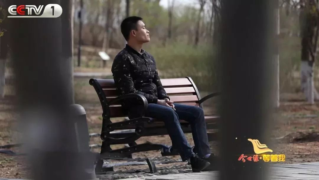 【央视一套】今晚十点半档，CCTV-1《等着我》与您相约！三十余载深藏身世秘密，病魔缠身盼落叶归根