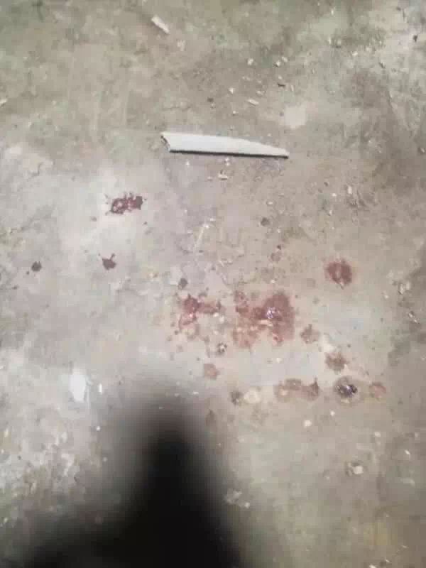 【央视新闻】为了救人，他从6米高的房顶坠下！醒来这一幕看哭无数网友……