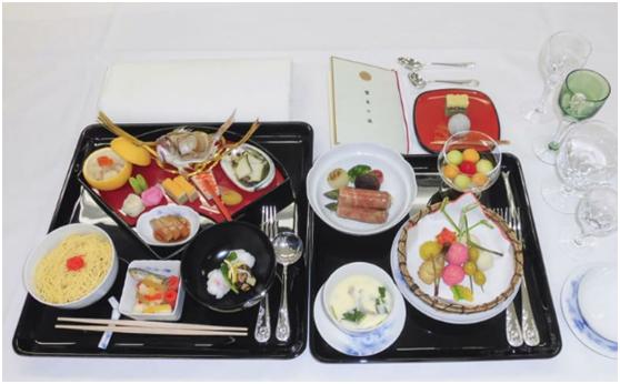 「环球网」日媒曝光天皇即位典礼晚宴菜品：伊势虾、鲷鱼烧与盐蒸鲍鱼