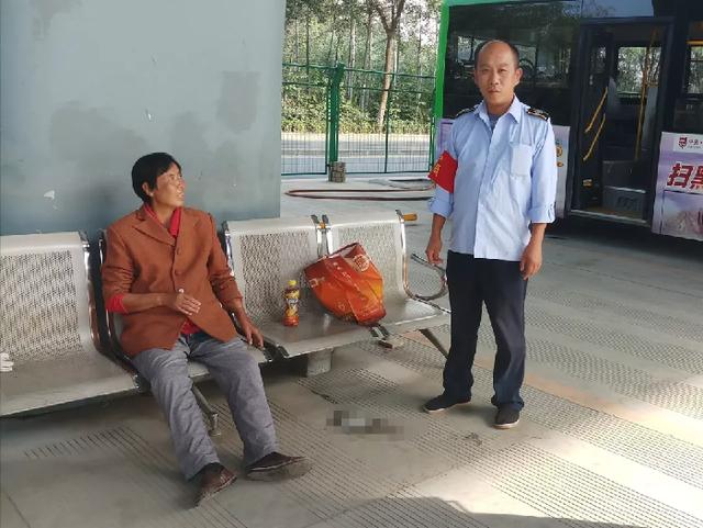 光明网：浐灞正能量丨乘客突发疾病，公交司机这样做