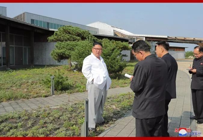 环球网■金正恩批评金刚山旅游区建筑：没体现民族性，真是乱七八糟