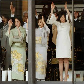 中国经济网@安倍夫人穿“露膝裙”出席天皇即位礼 日媒：并不违规