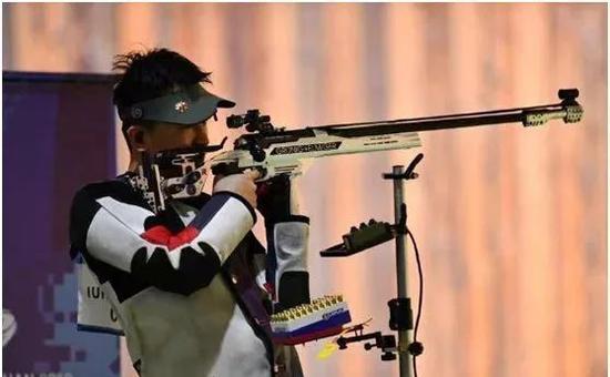 [中国青年报]“我真是个人才” 神枪手说段子朱广权都瑟瑟发抖