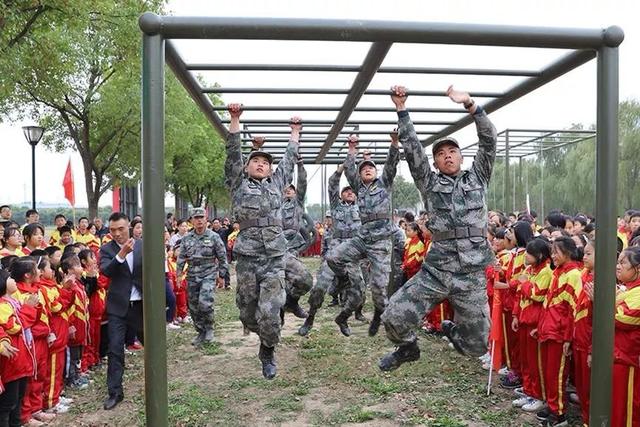 「人民前线」这样的军营开放日，超有趣