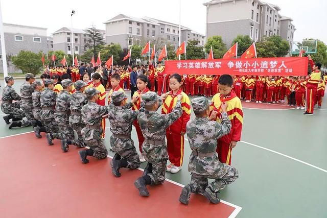 「人民前线」这样的军营开放日，超有趣