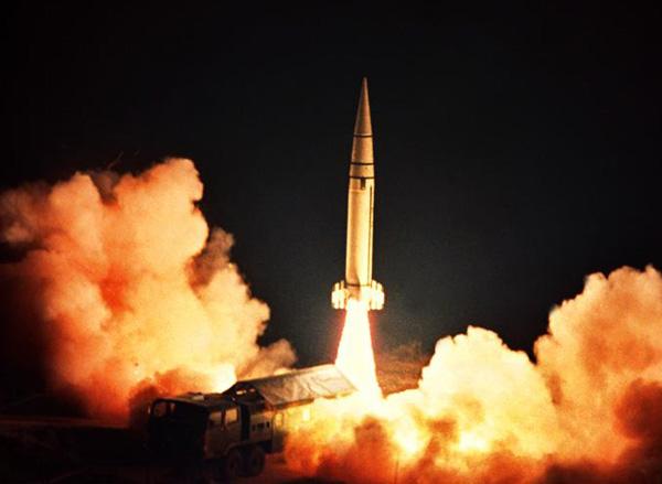 「光明网」我国战略导弹部队由第二炮兵转变为火箭军，意味着什么？
