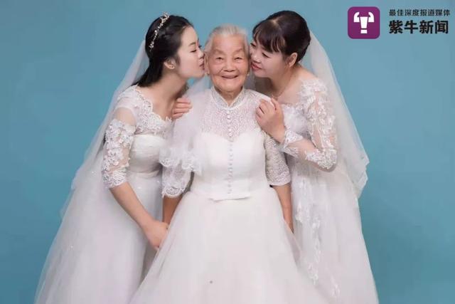 中国青年网■被多次催婚后，24岁女孩带着94岁外婆做了一件很温暖的事