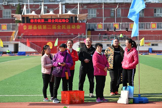 【新京报】赛中取乐 通州漷县镇举行全民运动会