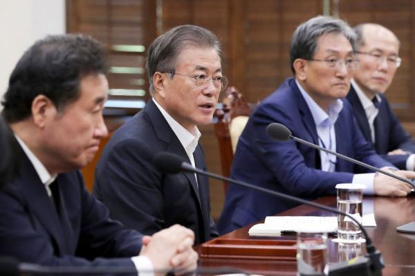 【光明网】日本向韩国人解释“旭日旗”效果难料