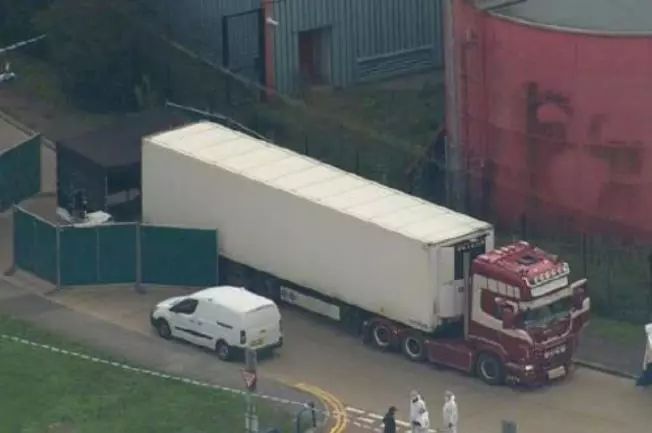 【中国之声】过失杀人、串谋贩运人口......英“死亡货车”驾驶员受到指控