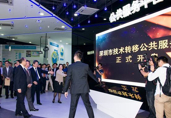 正和岛■住4㎡铁皮房，别人瞧不上的小生意，他做成了全国第一