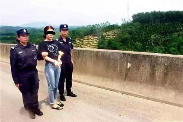 [光明网]25 万二手宝马却上 429 万保险，骗保不成反被抓