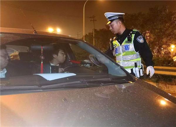 「光明网」不到两周！北京朝阳交警查处酒驾263起