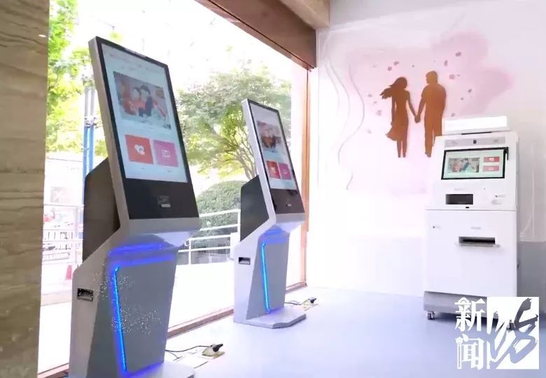 「新闻坊」划！划！划！沪上一男子在小区划花多辆车，竟是为了这个…
