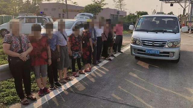 环球网：大胆教练让女学员在高速公路练科目三！交警拦他竟不停车