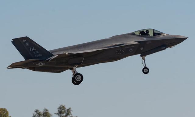 「环球网」美国空军6架F35跨越大西洋从西班牙返回美国