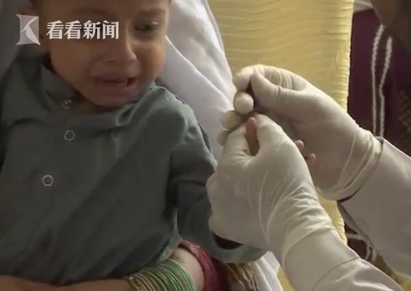 #中国经济网#疑因医生重复使用针筒 至少900名儿童感染艾滋病