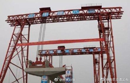 「光明网」宁句城际轨道交通首片预制U型梁架设成功