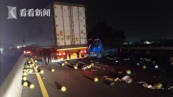 「中国经济网」追撞货车致女童遭碾面临截肢 宝马车主弃车逃逸