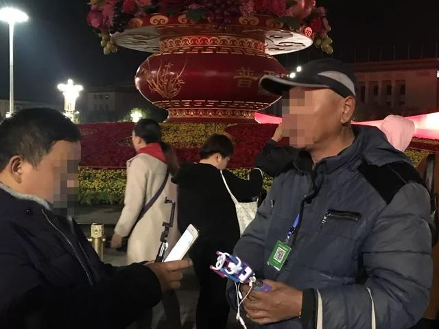 「北京日报客户端」凌晨4点，黑摩的、小商贩蜂拥而至