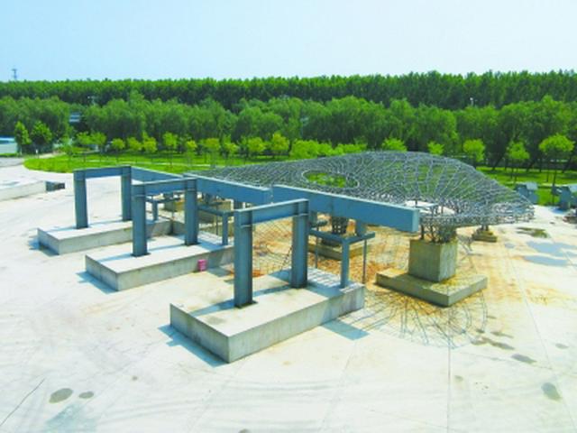 「北京日报客户端」百米跨度大厅挑战抗震能力，他们验证大兴机场航站楼“固若金汤”