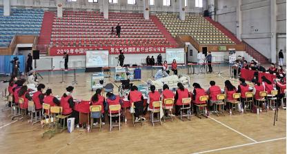 #新京报#对话全国第一的养老护理员：老人不是“老小孩”