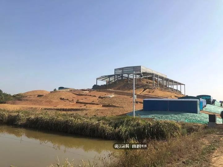 安吉发现罕见古墓2500年前的绿松石头饰太美了