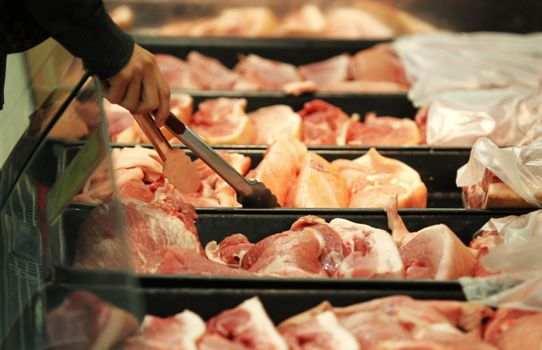 光明网■猪肉价格一周再涨11%！专家：年底有望探底回升