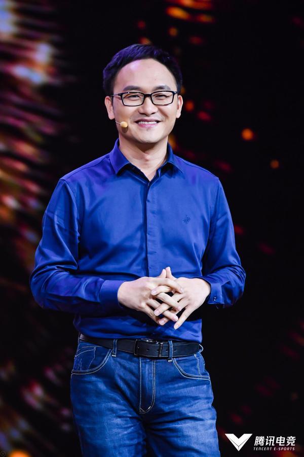 【澎湃新闻】一切从观众寥寥开始，电竞公开课《竞然如此》讲述KPL成长