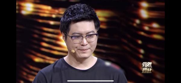 【澎湃新闻】一切从观众寥寥开始，电竞公开课《竞然如此》讲述KPL成长