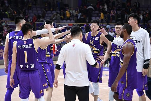 【新京报】马布里获执教CBA首胜 北控男篮新赛季开门红