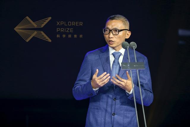【环球网】2019“科学探索奖”颁奖典礼举行 50位获奖青年科学家集体亮相