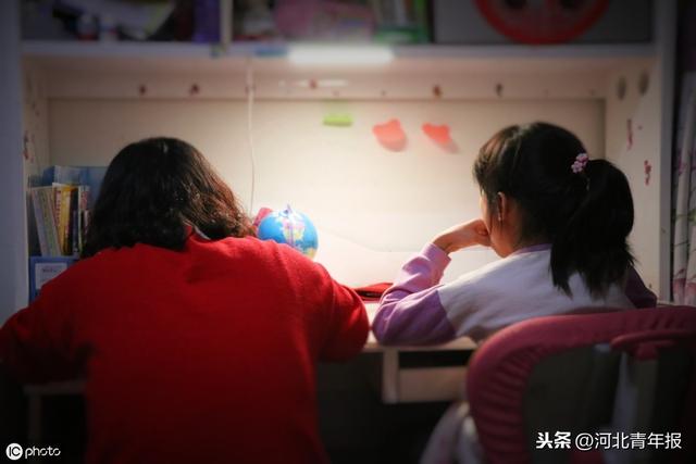 「河北青年报」又一起！36岁妈妈陪娃写作业气成心梗，妈妈何时成了“高危职业”？