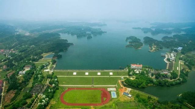 【中国军网】百岁老兵陈训杨：一摞军功章背后的“不平凡”人生