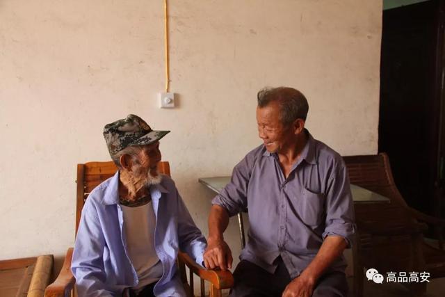 【中国军网】百岁老兵陈训杨：一摞军功章背后的“不平凡”人生