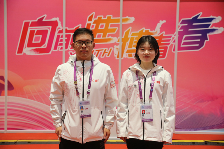 「文汇报」年轻无极限！“00后”志愿者要在进博会展现能力