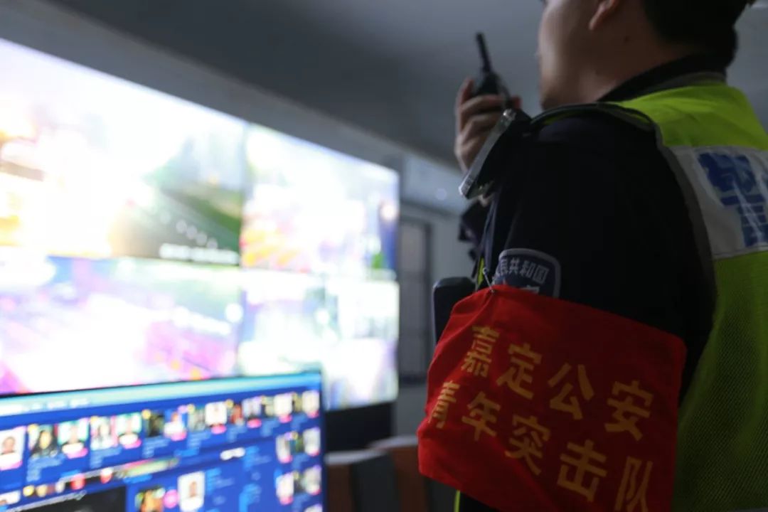 文汇报：进博会倒计时，他们在入沪安检第一关与忙碌的时空共舞……