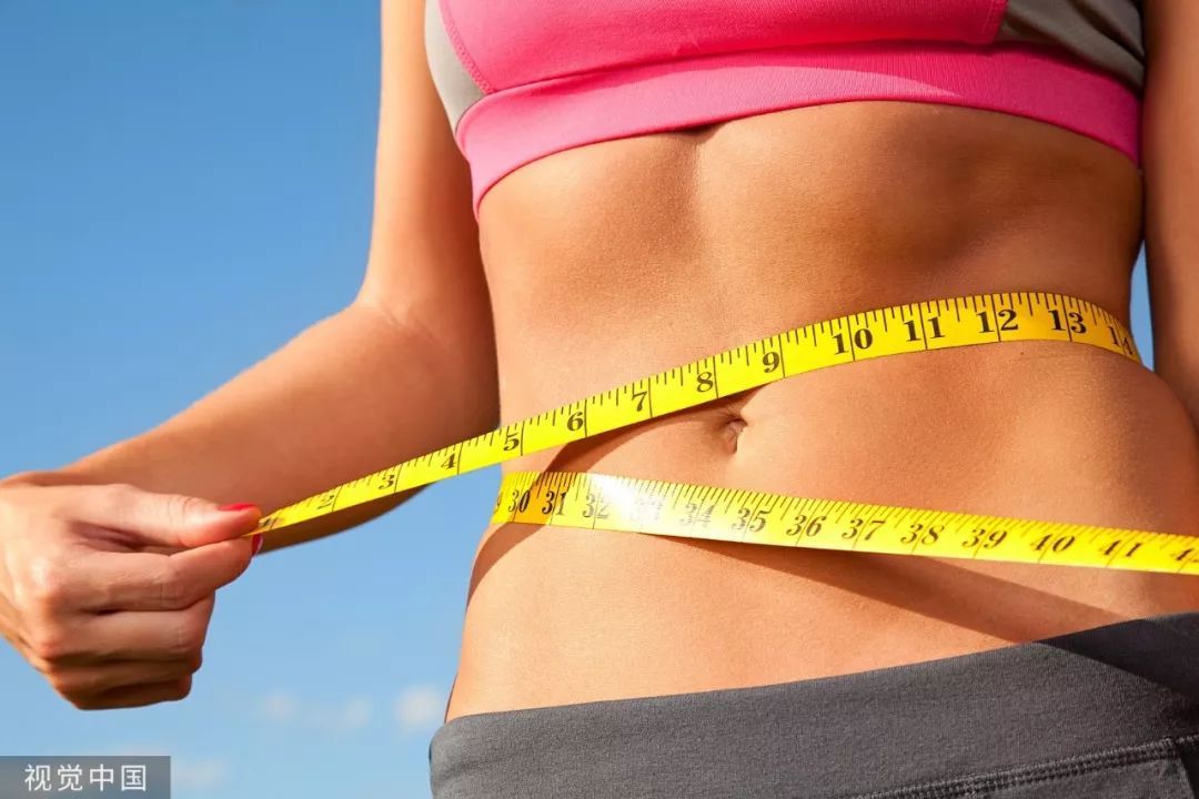 「人民日报」【荐读】吃饭到底能不能喝水？喝汤呢？争这么久，有答案了