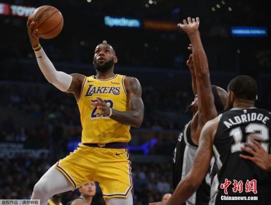 「中国新闻网」NBA综述：詹姆斯再斩三双 湖人“拔刺”豪取五连胜