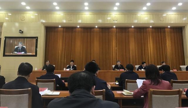 「南方都市报」缉捕4713名在逃人员！全国扫黑办部署扫黑除恶百日追逃行动